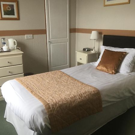 Grove House Guest House Telford Kültér fotó