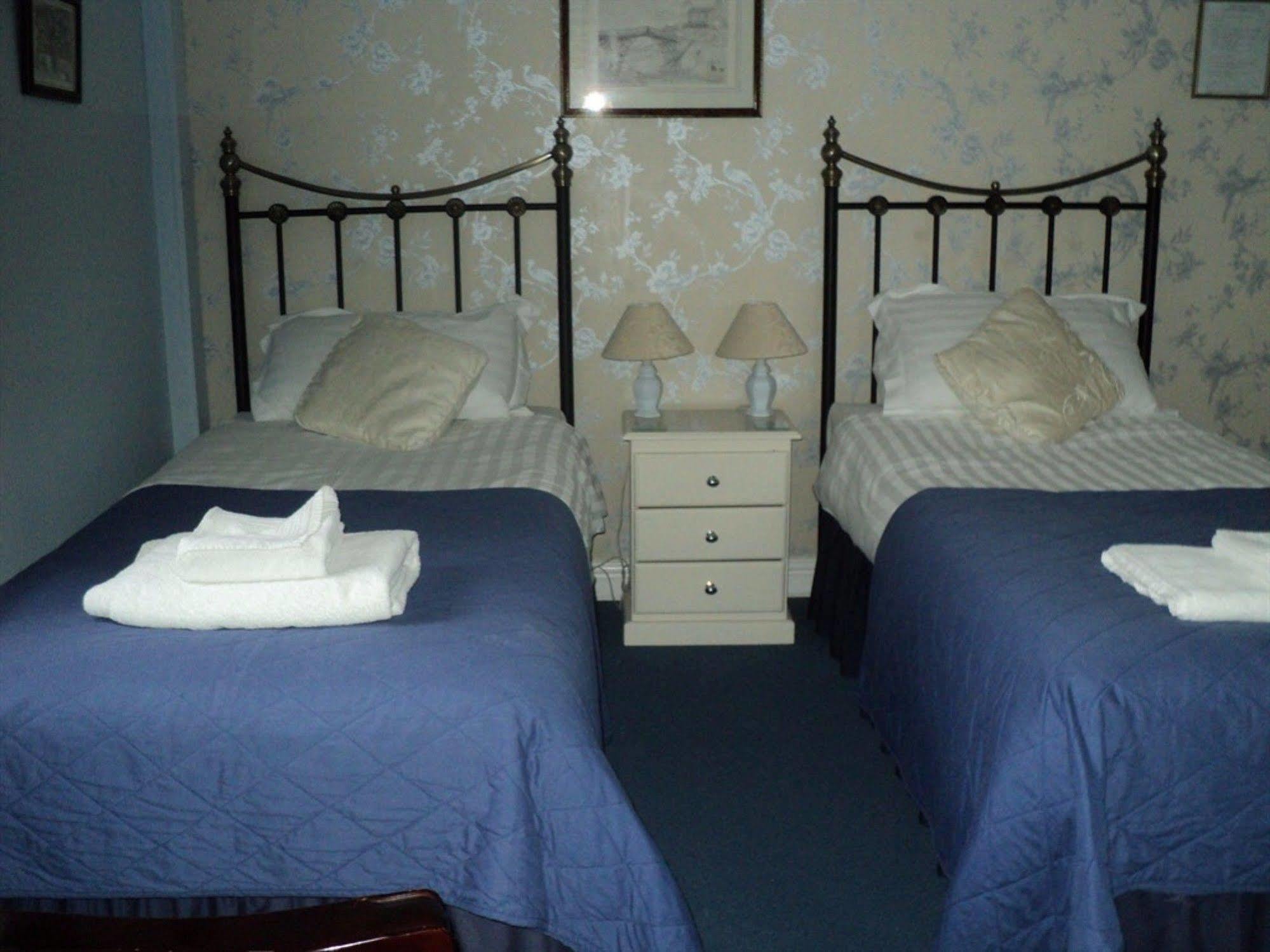 Grove House Guest House Telford Kültér fotó